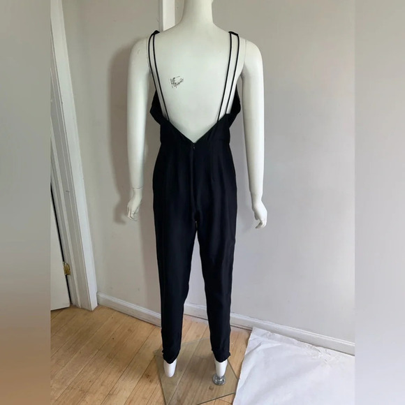 C/MEO Collective Black Low Back V-neck Sleeveless Jumpsuit Romper Size M - Picture 4 of 9